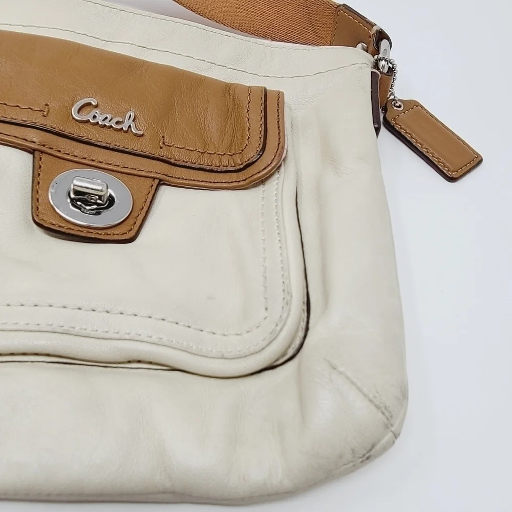 Coach | Classic Retro Cream & Brown Crossbody Bag